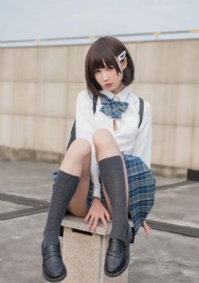 年轻女教师4_HD高清在线观看